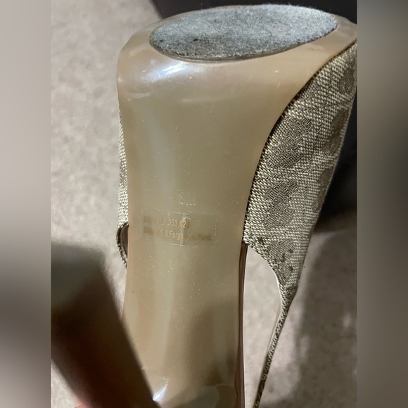GUESS Beige and brown GG high heels size 8M - Picture 3 of 12